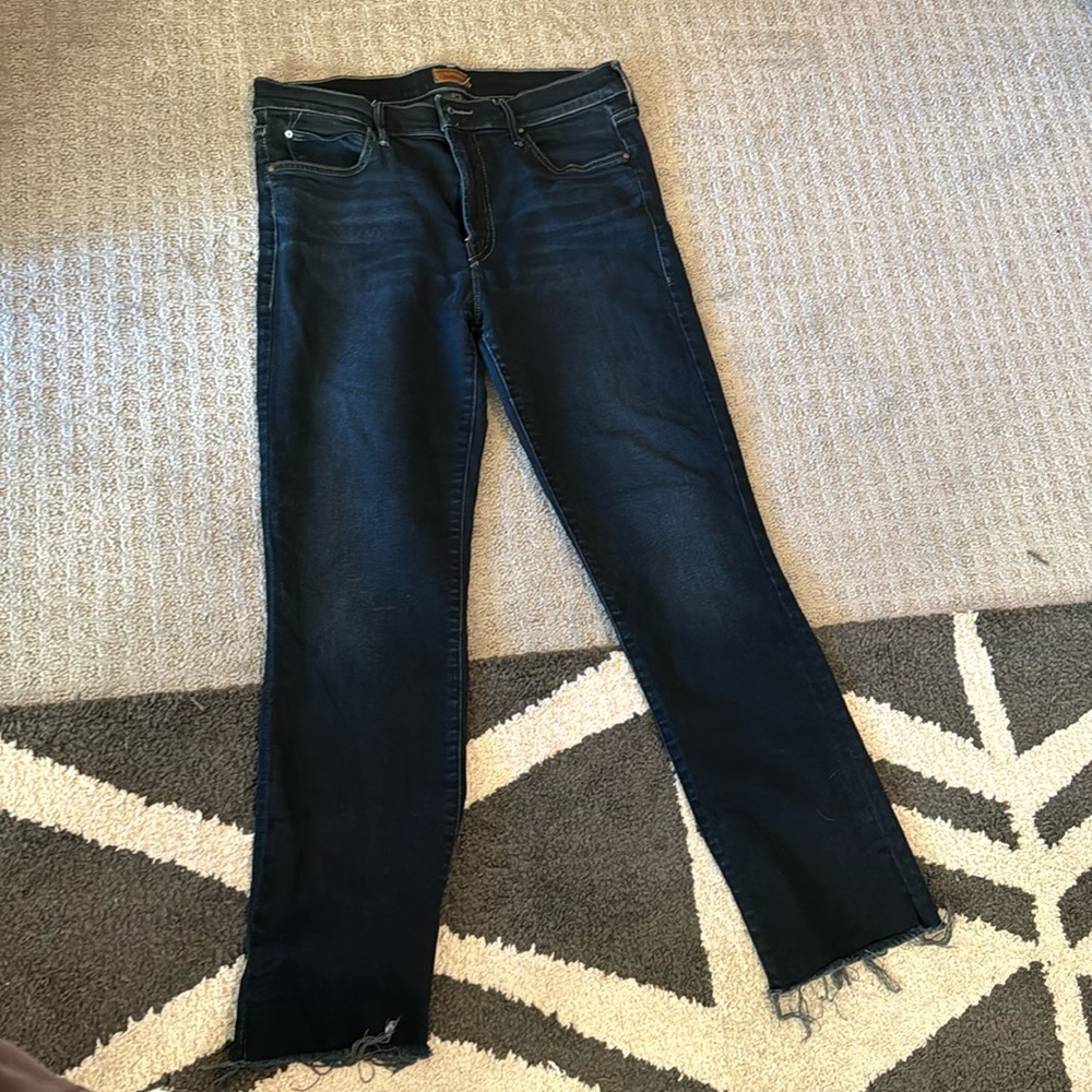 Mother Denim // Rascal Snippet Ankle Fray